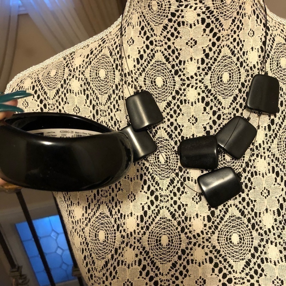 JEWELRY Bundle - Picture 2 of 3
